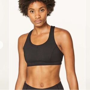 (23) Lululemon Run On Bra